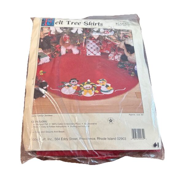 Vintage Hobby Kraft Felt Tree Skirt Kit Snow Family Christmas Tree Skirt 36" - Picture 5 of 7